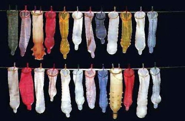 Как делают презервативы (13 фото)