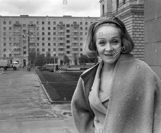 Фотографии отдыха зарубежных знаменитостей в России