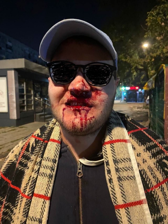 "Зачем вы хотите драться?!"