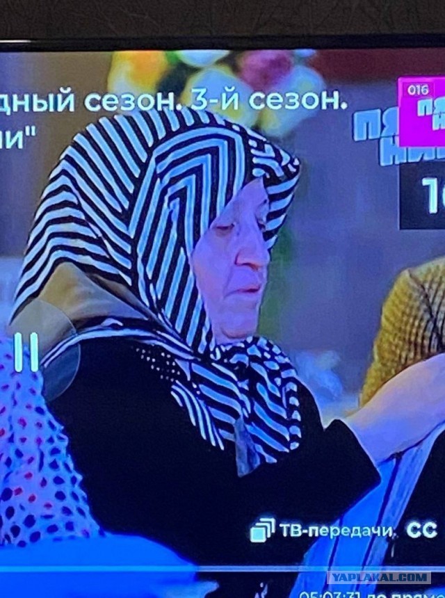 Сотни ростовчан пришли к цирку помянуть главу ЧВК “Вагнер” Евгения Пригожина