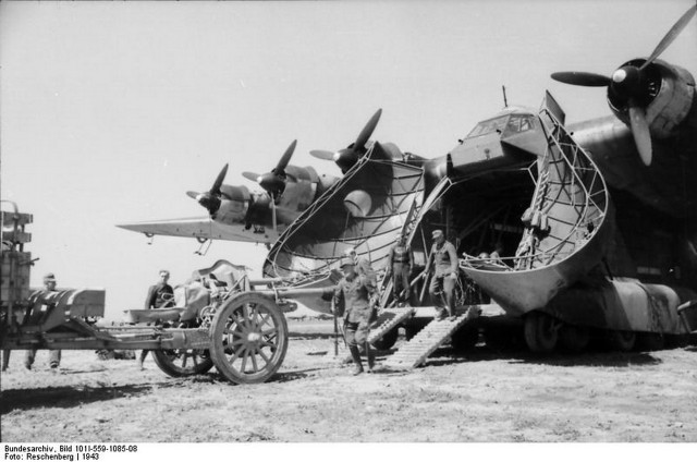 Редкие самолеты. Me-323