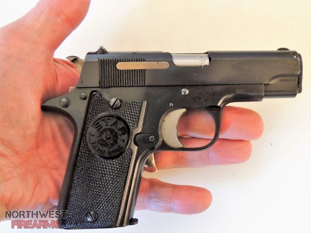 Beretta 21A - кому понадобился пистолет с заряжанием как у ружья?