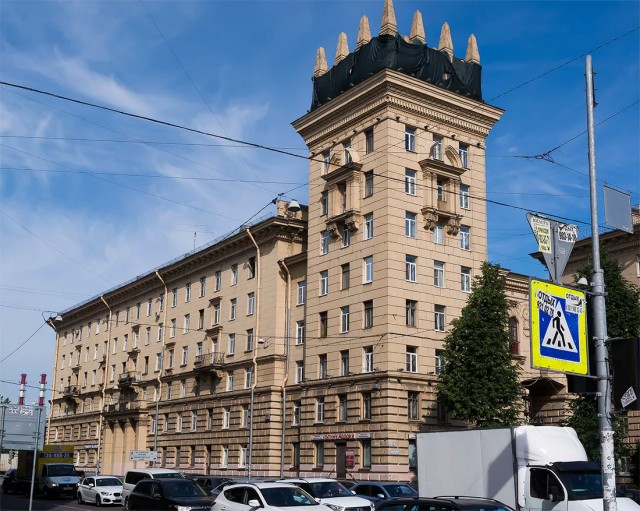Жилком Петербурга: взносов с горожан недостаточно для программы капремонта