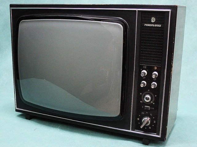 В России начинают запрещать иностранные телевизоры в госзакупках.