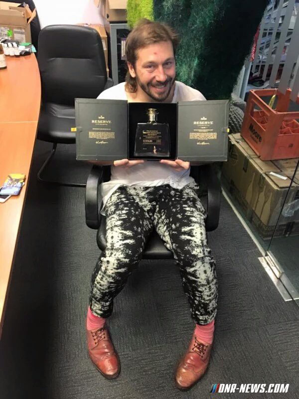 Жертва режима Чичваркин барыжит краденым