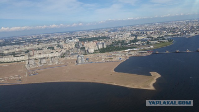 В Петербурге засыпают море