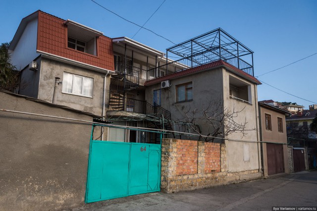 Алушта: курорт-антиутопия