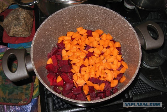 Борщ красный со свекольным квасом