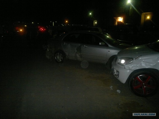 Пьяный бульдозерист снес 7 автомобилей...