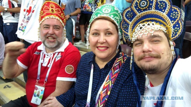 Шведские болельщицы, метро, Санкт-Петербург, сегодня