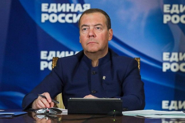 Железный Димон зачитал директорам предприятий ОПК телеграмму Сталина