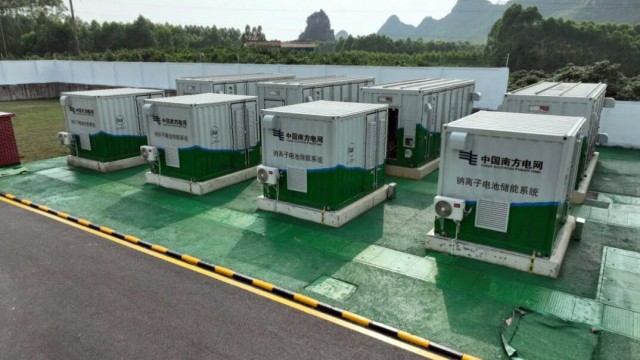 В Китае запущена первая в мире промышленная станция хранения энергии с натрий-ионными элементами