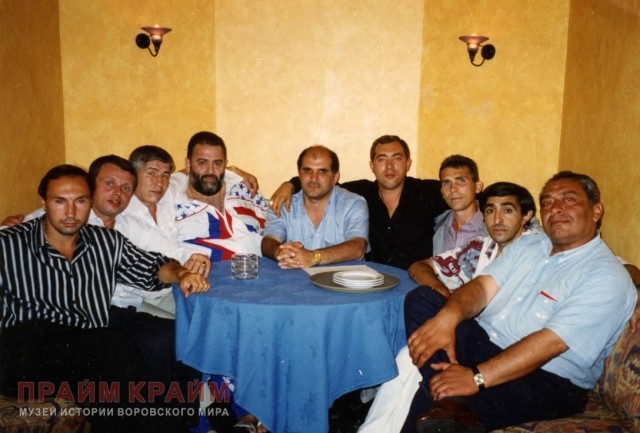 Рэпер Пи Дидди был заказчиком убийств Тупака Шакура и основателя Death Row Records Шуга Найта