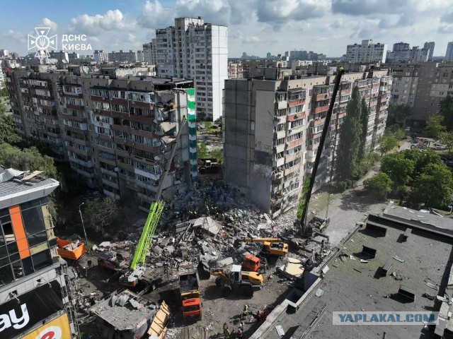 Прилёт БПЛА по учебному корпусу и общежитию Старобельского колледжа, — СМИ.