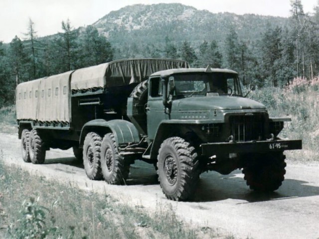 Урал 375