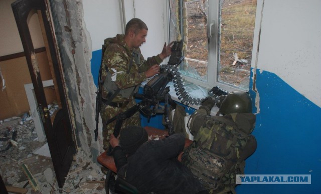 Зачистка аэропорта от войск украинских ВС