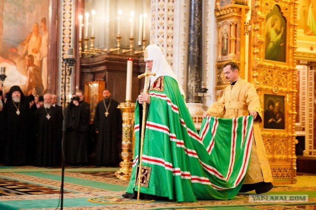 Гулянка РПЦ. ДР директора Свечного заводика