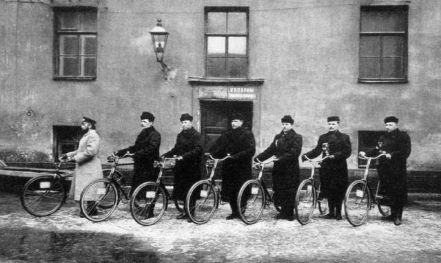 История в фотографиях
