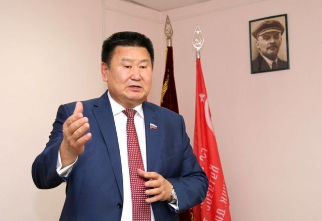 ​​Сенатор от Бурятии Вячеслав Мархаев, внезапно рванул чеку и в верхней палате парламента прозвучала наконец правда