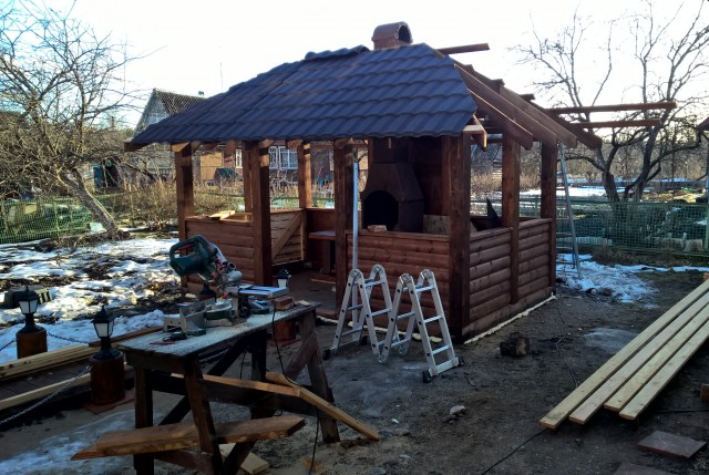 Беседка на даче своими руками