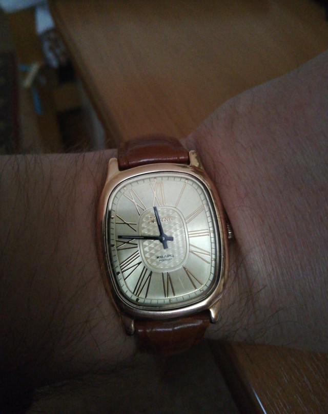 Любите ли вы носить на руке  часы? Ну, у кого есть, конечно