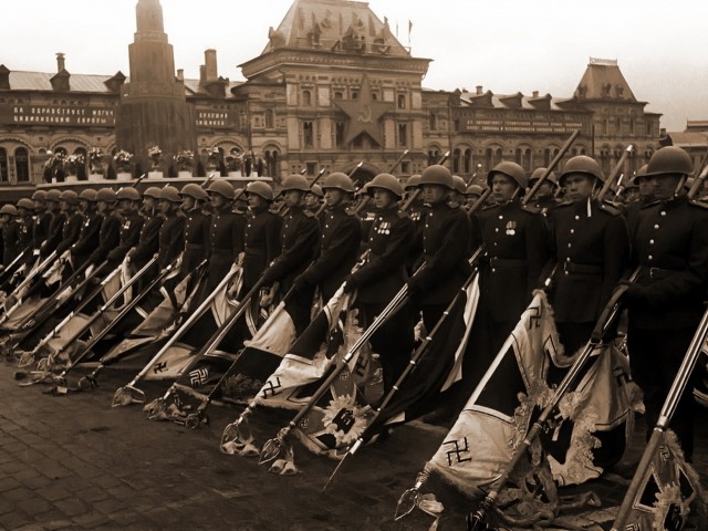 Фотографии связанных с историей Красной и Советской Армии.