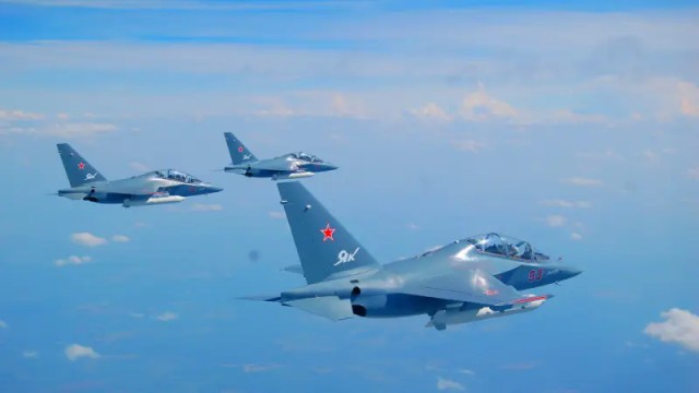 Як-130М vs Су-25: на чем идти в бой?