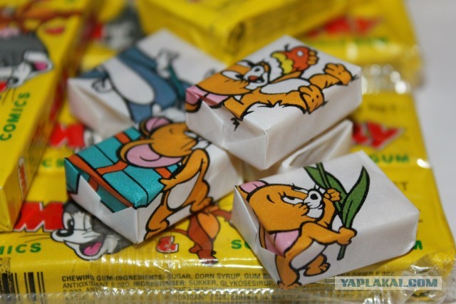 Жевательная резинка Donald и BomBibom