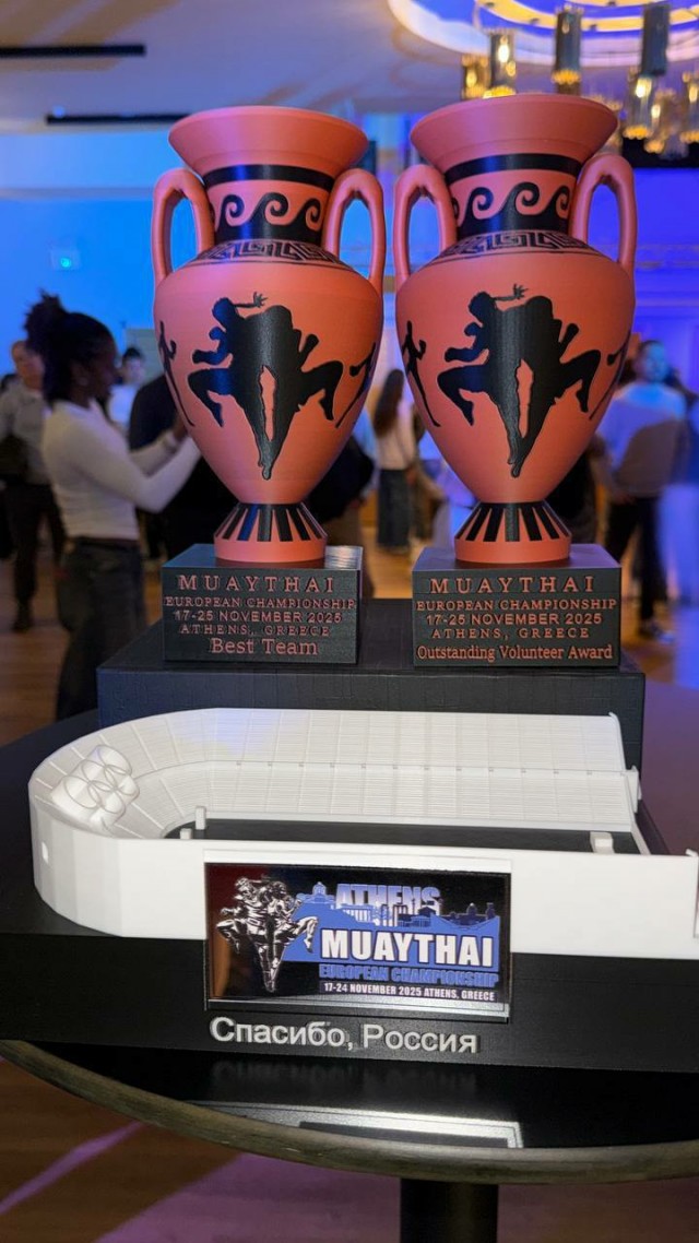 Российским атлетам вернули флаг и гимн