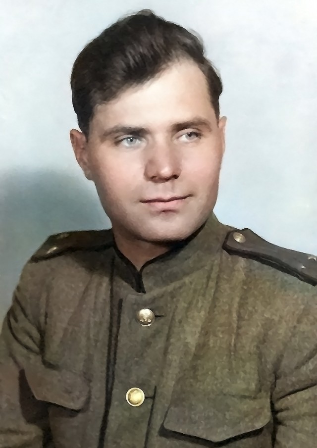 На коленях