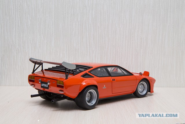 Lamborghini в масштабе 1:18