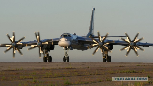 Авиационное видео - Туполев Ту-204 / Антонов Ан-12 Лондонские редкие самолеты