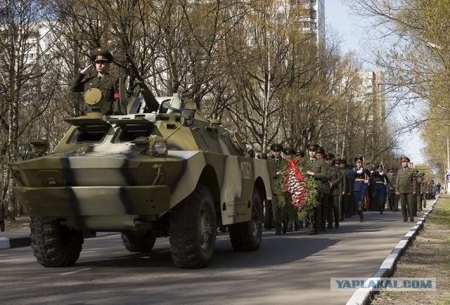 Свидетель протестов против переноса памятника советским воинам вспоминает те дни