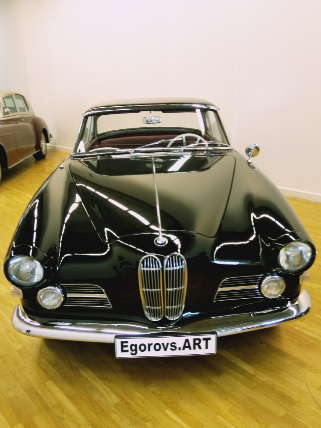 Про выставку редких и антикварных автомобилей