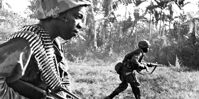 «Китти Хок» 1972: расовые беспорядки на боевом авианосце