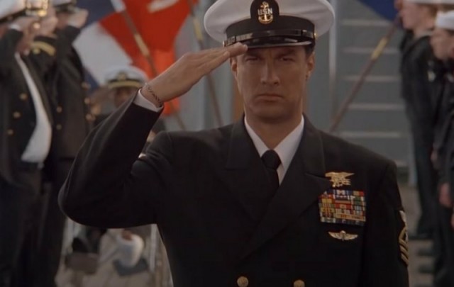 Нелепые моменты и киноляпы в фильме "В осаде", которые многие не заметили