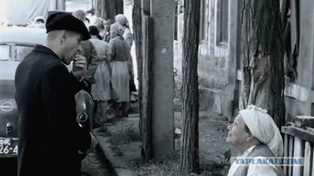 Ничего необычного, просто ларёк в Ейске, в котором всё ещё продают игры на старые консоли