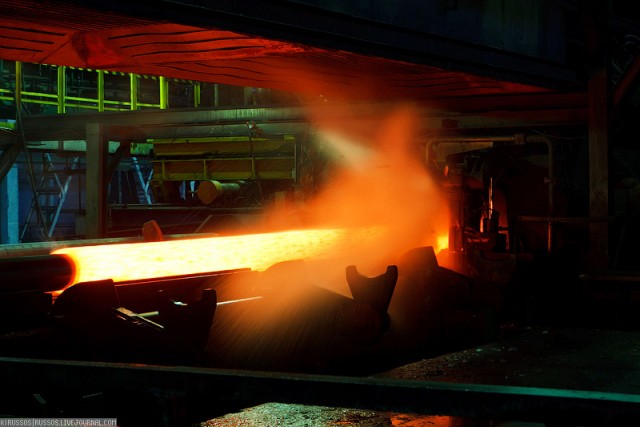 Производство стальных бесшовных труб.