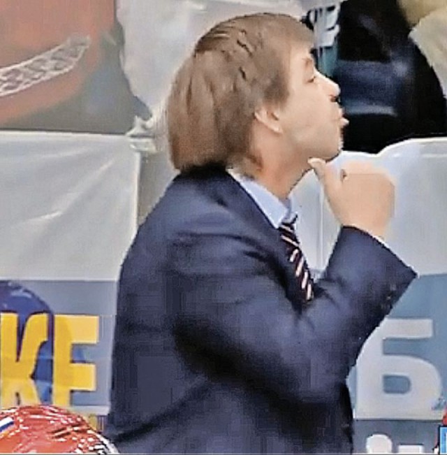 Саня заряжает