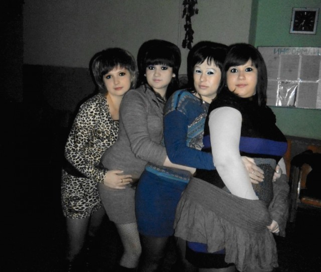 Дуры, хватит выёживаться перед фотиком