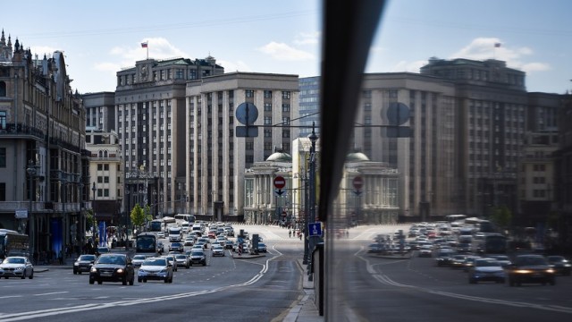 В Госдуме предложили в разы снизить пошлину для физлиц на ввоз авто из-за рубежа