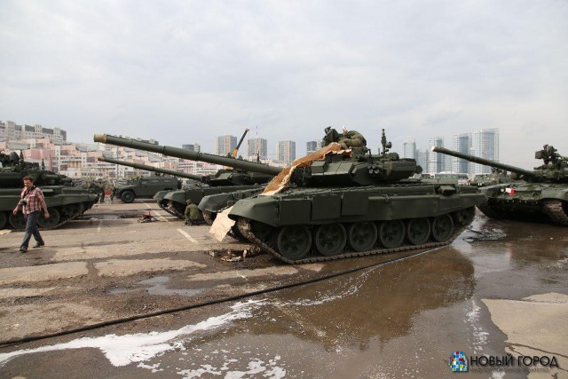 Техника на Ходынке и перегон техники в Москву