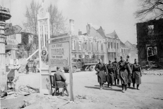 Фотографии второй мировой, многие цветные (фото)