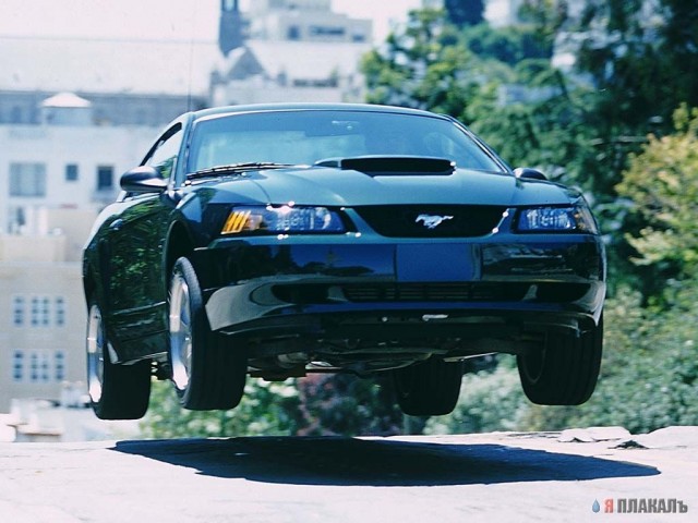 Ford Mustang (3 фото)