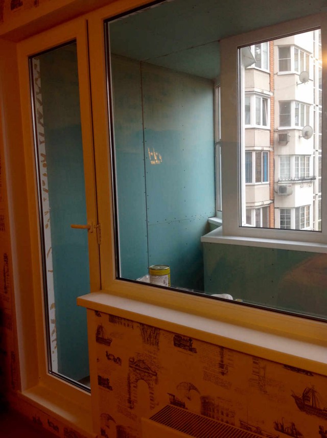 Предлагаем остекление и отделку балконов и лоджий в г. Москве и Московской области