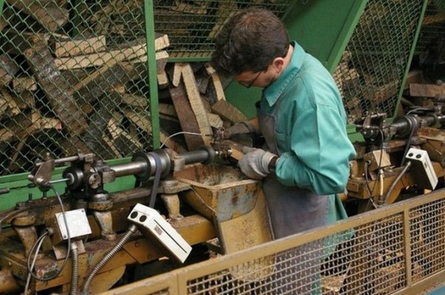 Из чего и как делают пробку