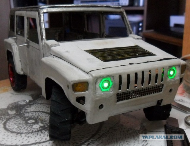 Автомодель Hummer H3 из жести