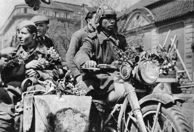 Великая Отечественная в фотографиях - 27