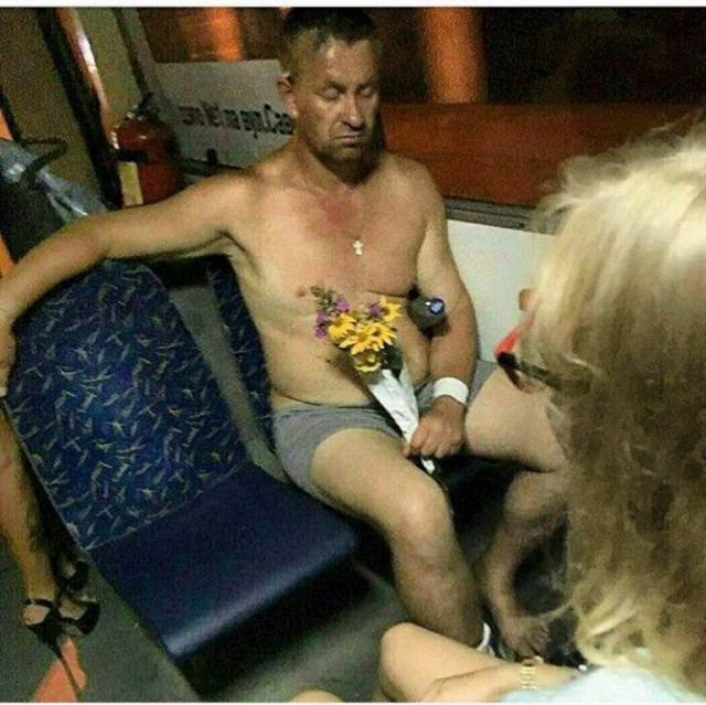 А вы слышите голоса?