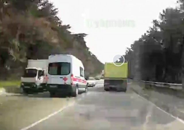Момент страшного ДТП в Крыму